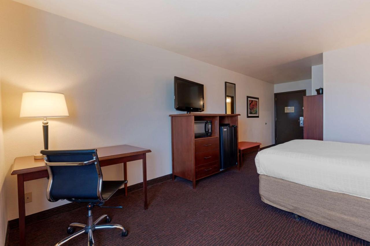 Western Pony Soldier Hotel
